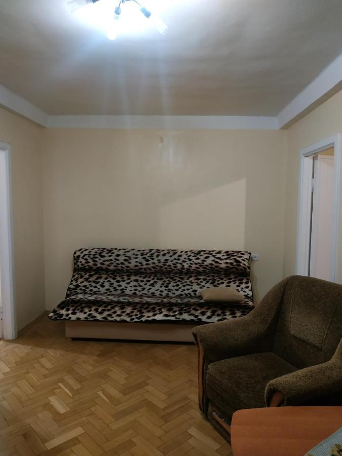 Дворец Украина Двухкомнатная Kyiv Exterior photo